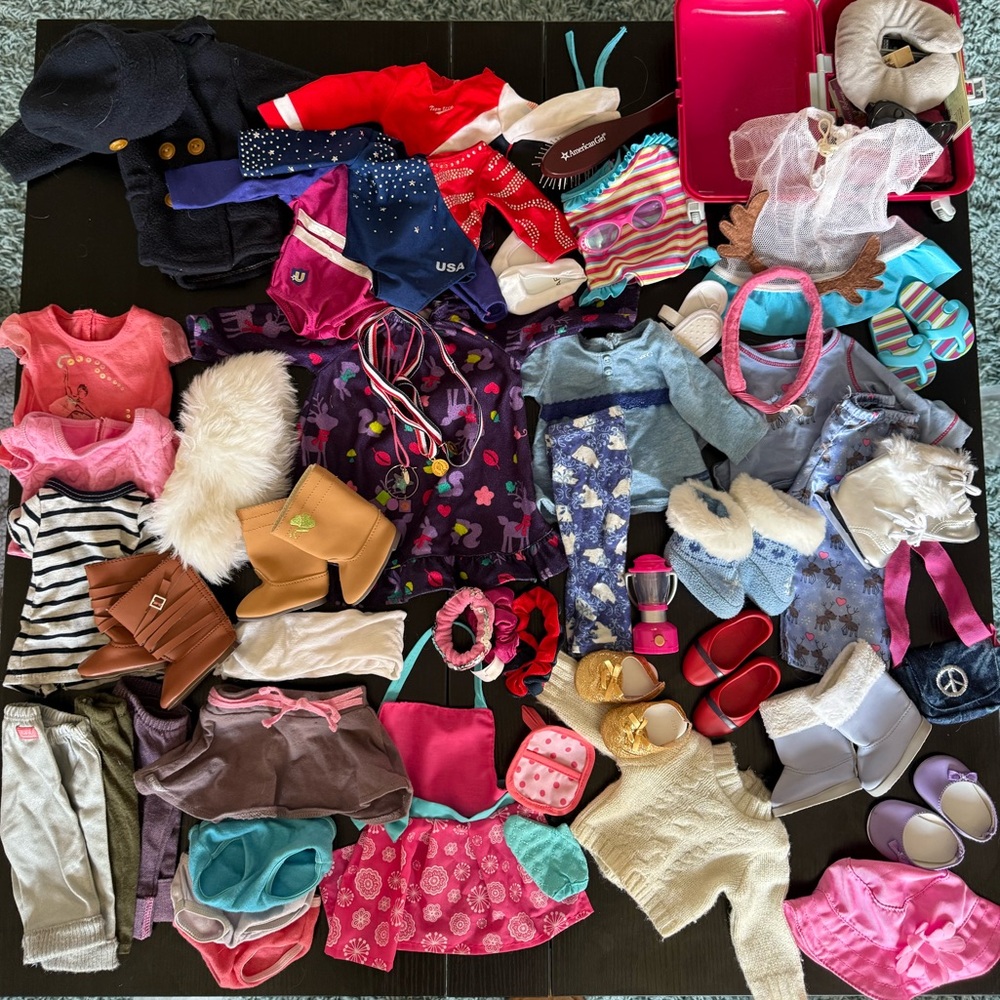 HUGE AMARICAN GIRL DOLL CLOTHING BUNDLE